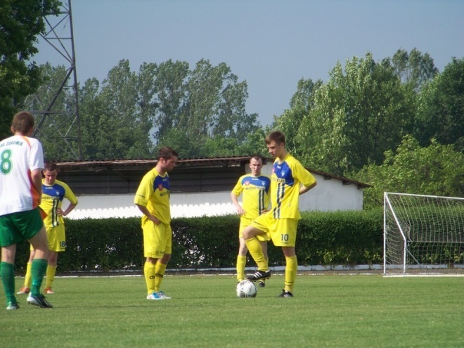 Korona HiD Ostrołęka - Wkra Żuromin (25.05.2014) - zdjęcie #16 - eOstroleka.pl