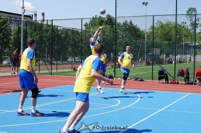 II Turniej Gier Zespołowych w Zespole Szkół Zawodowych Nr 2 [27.05.2014] - zdjęcie #14 - eOstroleka.pl