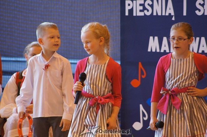 „Kurpie Pieśnią i Słowem Malowane” – Dni Kultury Kurpiowskiej w SP 10 [27.05.2014] - zdjęcie #1 - eOstroleka.pl