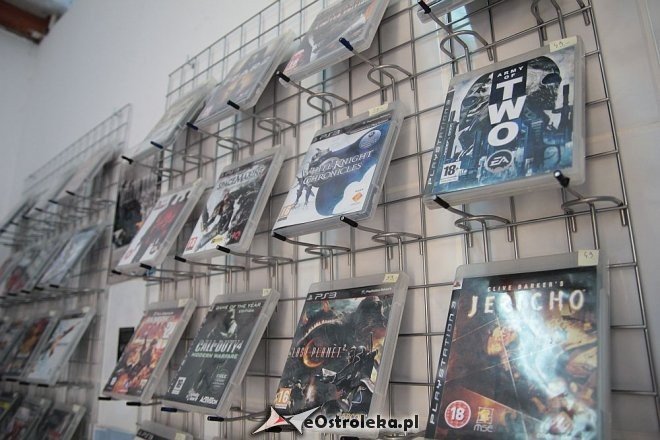Stoiska kupców z małego ryneczku w hali Jedynka [28.05.2014] - zdjęcie #140 - eOstroleka.pl