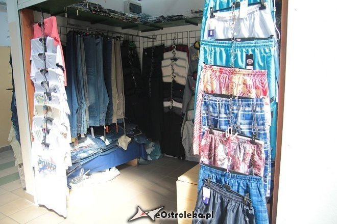 Stoiska kupców z małego ryneczku w hali Jedynka [28.05.2014] - zdjęcie #135 - eOstroleka.pl