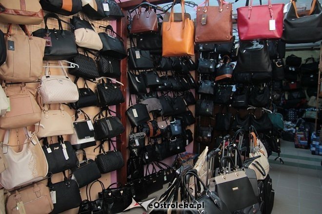 Stoiska kupców z małego ryneczku w hali Jedynka [28.05.2014] - zdjęcie #119 - eOstroleka.pl
