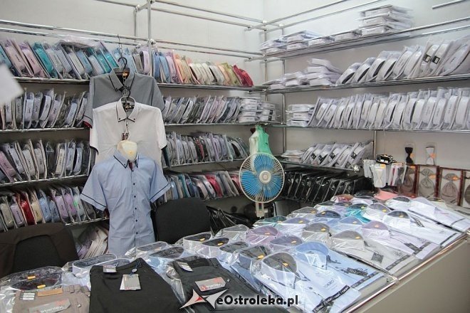 Stoiska kupców z małego ryneczku w hali Jedynka [28.05.2014] - zdjęcie #111 - eOstroleka.pl