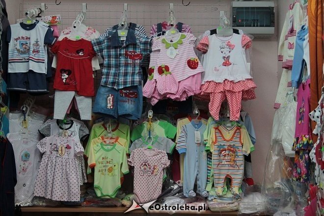 Stoiska kupców z małego ryneczku w hali Jedynka [28.05.2014] - zdjęcie #87 - eOstroleka.pl