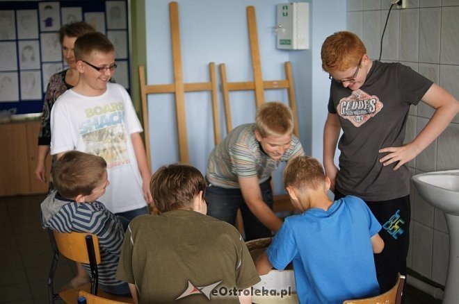„Kurpie Pieśnią i Słowem Malowane” – Kolejny dzień Dni Kultury Kurpiowskiej w SP 10 [28.05.2014] - zdjęcie #11 - eOstroleka.pl