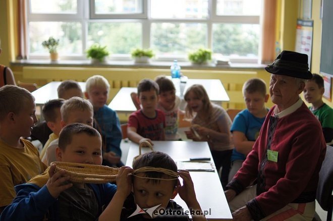 „Kurpie Pieśnią i Słowem Malowane” – Kolejny dzień Dni Kultury Kurpiowskiej w SP 10 [28.05.2014] - zdjęcie #7 - eOstroleka.pl