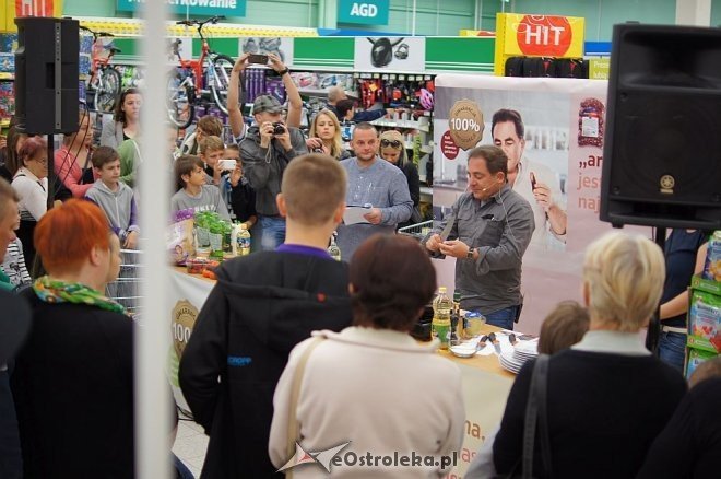 Robert Makłowicz w ostrołęckim Tesco [30.05.2014] - zdjęcie #17 - eOstroleka.pl