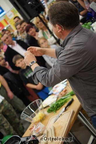 Robert Makłowicz w ostrołęckim Tesco [30.05.2014] - zdjęcie #4 - eOstroleka.pl