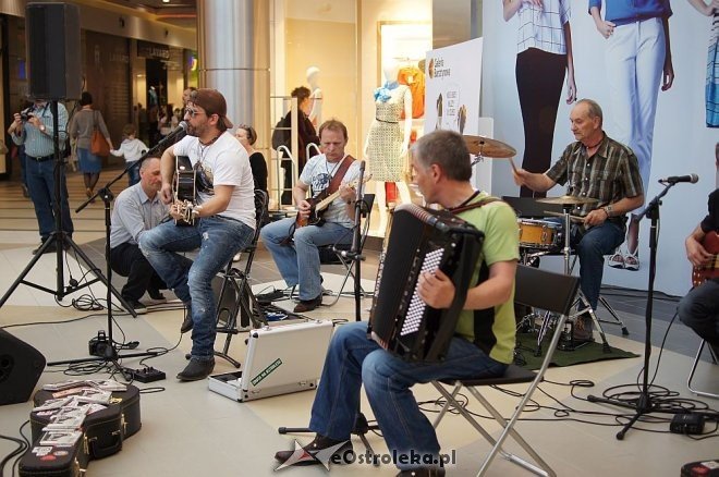Drugi dzień otwarcia Galerii: Koncert „Drogi Na Ostrołękę” oraz Larysy Tsoy [30.05.2014] - zdjęcie #23 - eOstroleka.pl