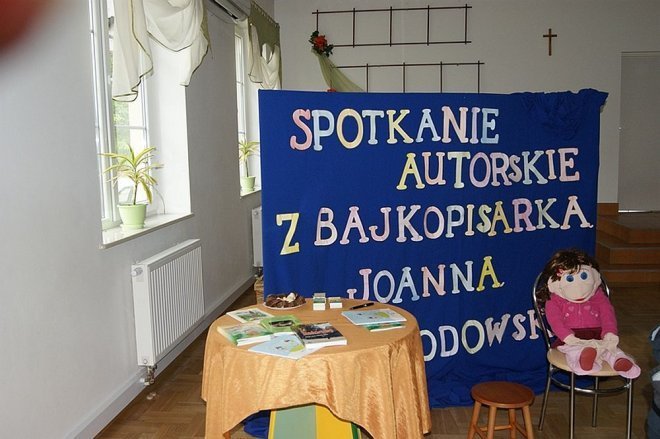 Joanna Brodowska i pacynka Malwinka z wizytą w Troszynie [31.05.2014] - zdjęcie #1 - eOstroleka.pl