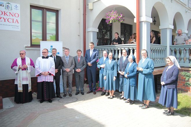 Ostrołęckie Okno Życia otwarte [31.05.2014] - zdjęcie #8 - eOstroleka.pl