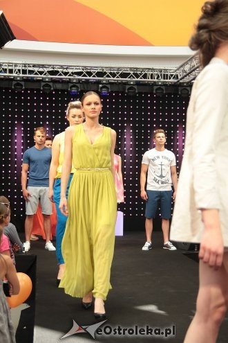 Pokaz mody Roxany Dawid w Galerii Bursztynowej [31.05.2014] - zdjęcie #121 - eOstroleka.pl