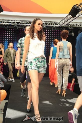Pokaz mody Roxany Dawid w Galerii Bursztynowej [31.05.2014] - zdjęcie #77 - eOstroleka.pl