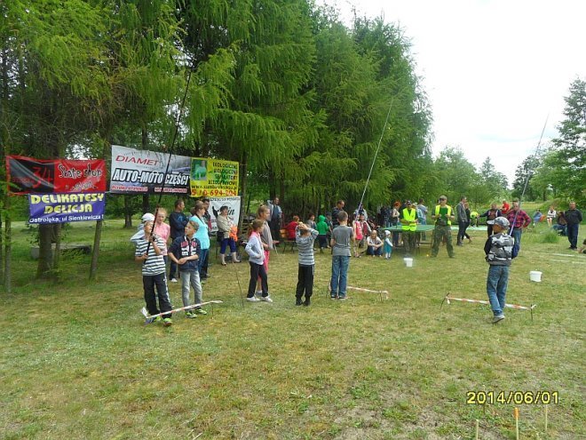 Wędkarski Dzień Dziecka z Kołem Narew 38 [1.05.2014] - zdjęcie #55 - eOstroleka.pl