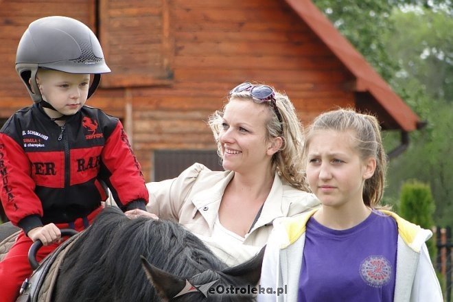 Dzień Dziecka w Przedszkolu Jaś i Małgosia [1.05.2014] - zdjęcie #1 - eOstroleka.pl