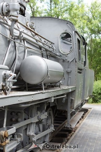Kolejny etap prac woków lokomotywy na Placu Dworcowym [02.06.2014] - zdjęcie #9 - eOstroleka.pl