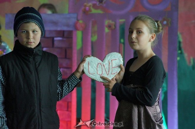 „Jaś i Małgosia w Warszawie” – spektakl teatralny dla społeczności SP nr 10 [03.06.2014] - zdjęcie #14 - eOstroleka.pl
