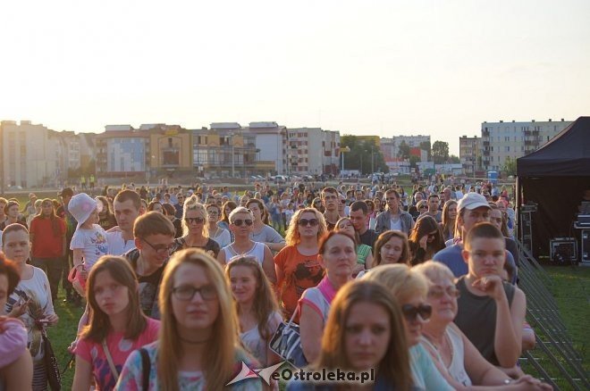 Zespół Piersi na finał wielkiego otwarcia Galerii Bursztynowej [05.06.2014] - zdjęcie #186 - eOstroleka.pl