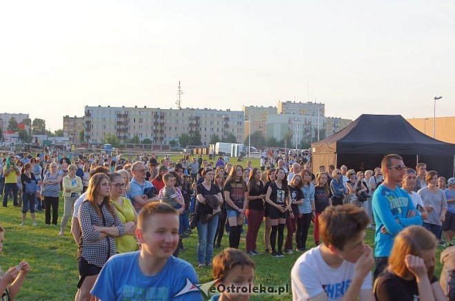 Zespół Piersi na finał wielkiego otwarcia Galerii Bursztynowej [05.06.2014] - zdjęcie #184 - eOstroleka.pl