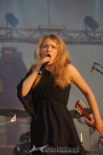 Zespół Piersi na finał wielkiego otwarcia Galerii Bursztynowej [05.06.2014] - zdjęcie #178 - eOstroleka.pl