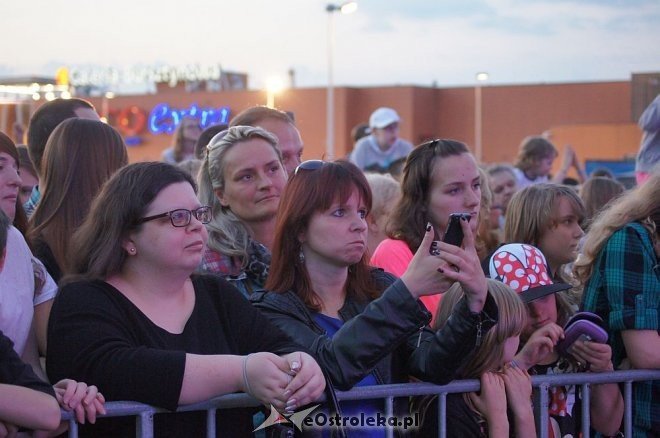 Zespół Piersi na finał wielkiego otwarcia Galerii Bursztynowej [05.06.2014] - zdjęcie #172 - eOstroleka.pl