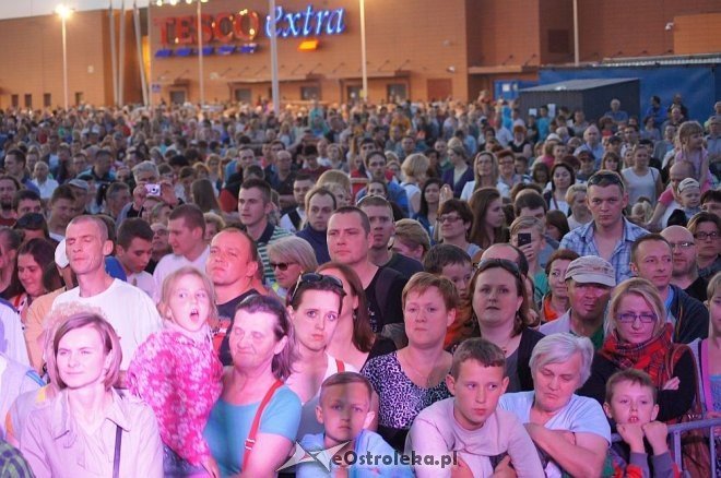 Zespół Piersi na finał wielkiego otwarcia Galerii Bursztynowej [05.06.2014] - zdjęcie #77 - eOstroleka.pl