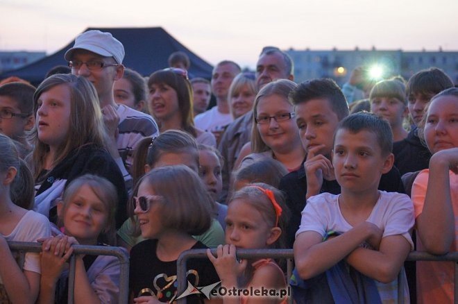 Zespół Piersi na finał wielkiego otwarcia Galerii Bursztynowej [05.06.2014] - zdjęcie #99 - eOstroleka.pl