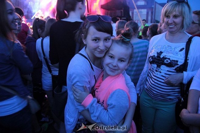 Zespół Piersi na finał wielkiego otwarcia Galerii Bursztynowej [05.06.2014] - zdjęcie #203 - eOstroleka.pl
