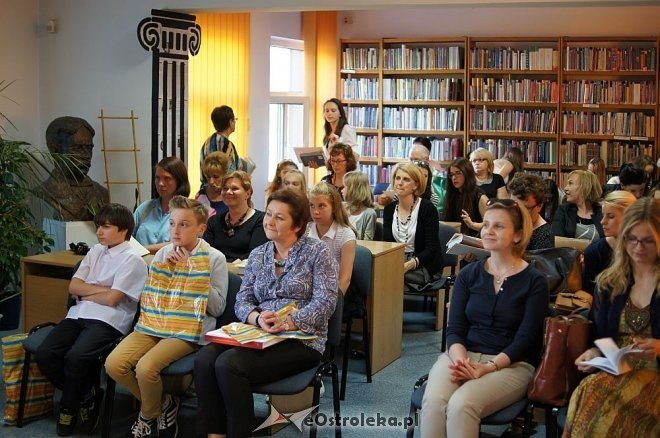 WIECZÓR W ARCE: Spotkanie Laureatów XXII Ostrołęckiego Konkursu Poetyckiego „Pierwszy krok w poezję” [05.06.2014] - zdjęcie #7 - eOstroleka.pl