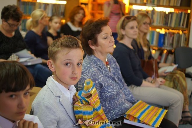 WIECZÓR W ARCE: Spotkanie Laureatów XXII Ostrołęckiego Konkursu Poetyckiego „Pierwszy krok w poezję” [05.06.2014] - zdjęcie #5 - eOstroleka.pl