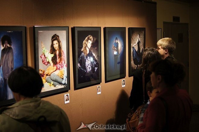 „Mój portret” - Wernisaż wystawy [06.06.2014] - zdjęcie #8 - eOstroleka.pl