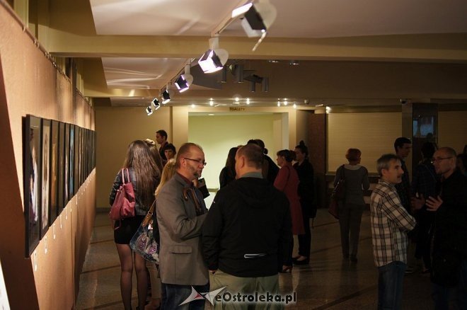 „Mój portret” - Wernisaż wystawy [06.06.2014] - zdjęcie #2 - eOstroleka.pl
