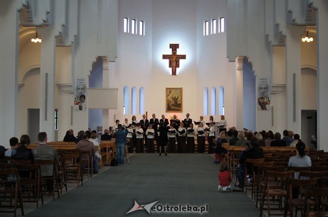 AVE MARIA - koncert utworów sakralnych [06.06.2014] - zdjęcie #16 - eOstroleka.pl
