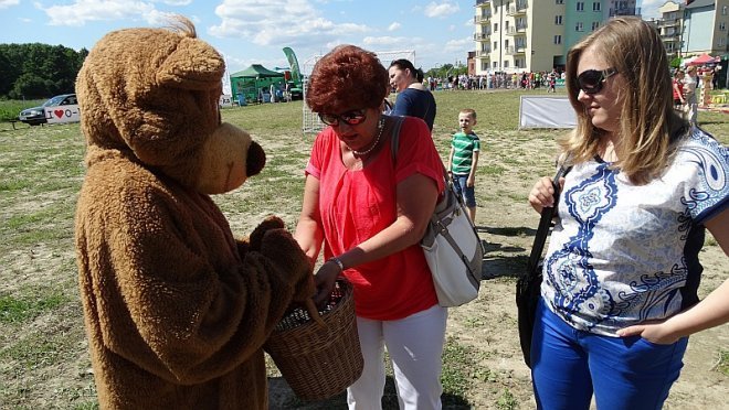 Z ekologią za pan brat – festyn rodzinny ostrołęckiego TBS [07.06.2014] - zdjęcie #23 - eOstroleka.pl