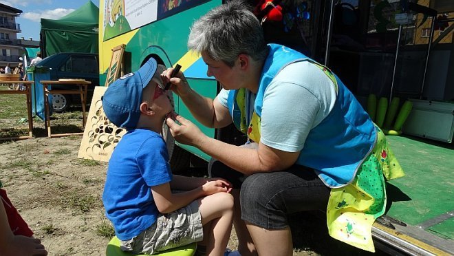 Z ekologią za pan brat – festyn rodzinny ostrołęckiego TBS [07.06.2014] - zdjęcie #17 - eOstroleka.pl