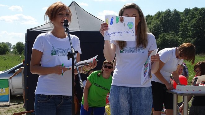 Z ekologią za pan brat – festyn rodzinny ostrołęckiego TBS [07.06.2014] - zdjęcie #7 - eOstroleka.pl