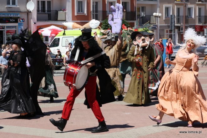 Parada Województwa Podlaskiego przeszła ulicami Łomży - zdjęcie #15 - eOstroleka.pl