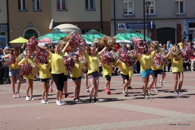 Parada Województwa Podlaskiego przeszła ulicami Łomży - zdjęcie #11 - eOstroleka.pl