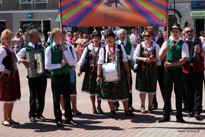 Parada Województwa Podlaskiego przeszła ulicami Łomży - zdjęcie #22 - eOstroleka.pl