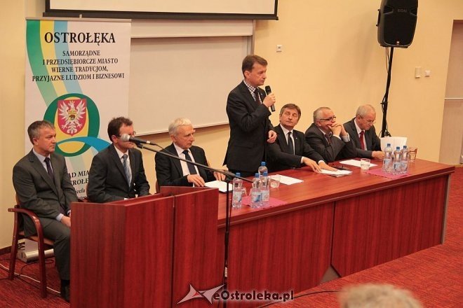 Wyjazdowe posiedzenie klubu parlamentarnego PiS w Ostrołęce [11.06.2014] - zdjęcie #1 - eOstroleka.pl