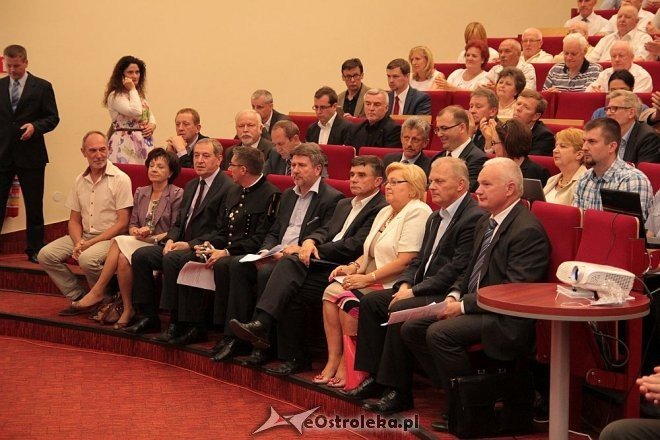 Wyjazdowe posiedzenie klubu parlamentarnego PiS w Ostrołęce [11.06.2014] - zdjęcie #2 - eOstroleka.pl