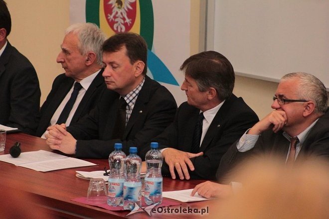 Wyjazdowe posiedzenie klubu parlamentarnego PiS w Ostrołęce [11.06.2014] - zdjęcie #24 - eOstroleka.pl