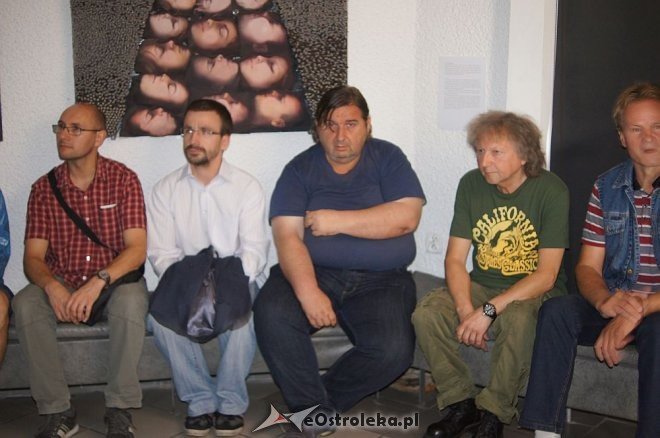 „Zgrzyt” – Wernisaż wystawy prac członków grupy artystycznej Fałdy [12.06.2014] - zdjęcie #32 - eOstroleka.pl