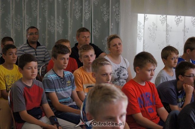Łukasz Grzeszczyk spotykał się z młodymi piłkarzami z Ostrołęki [12,06,2014] - zdjęcie #19 - eOstroleka.pl