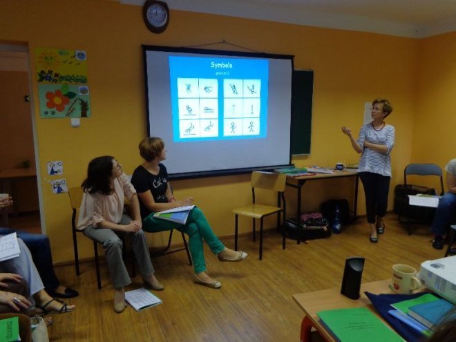 Szkolenie pt. „MAKATON system gestów i znaków – poziom podstawowy I” [18.06.2014] - zdjęcie #14 - eOstroleka.pl