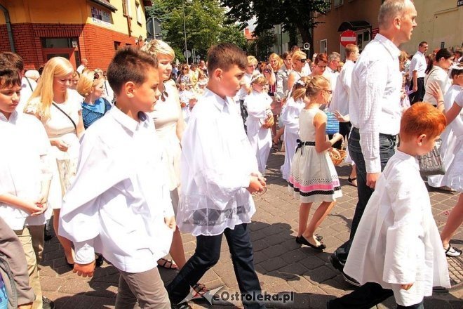Procesja Bożego Ciała w sanktuarium pw. św Antoniego Padewskiego [19.06.2014] - zdjęcie #95 - eOstroleka.pl