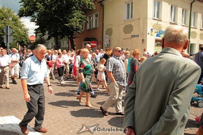 Procesja Bożego Ciała w sanktuarium pw. św Antoniego Padewskiego [19.06.2014] - zdjęcie #68 - eOstroleka.pl