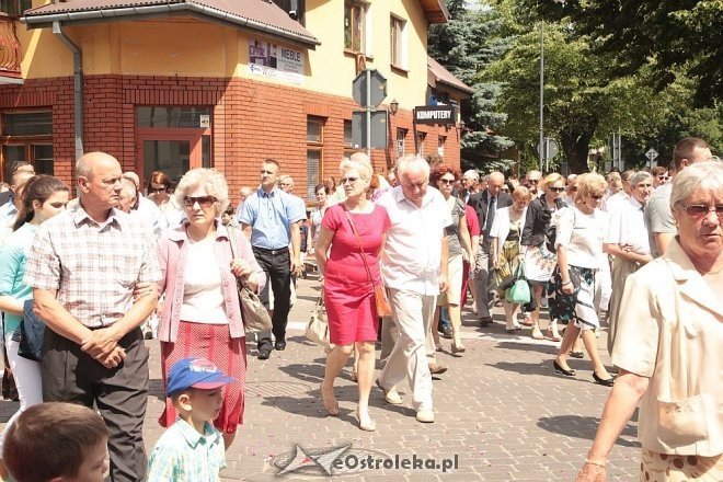 Procesja Bożego Ciała w sanktuarium pw. św Antoniego Padewskiego [19.06.2014] - zdjęcie #61 - eOstroleka.pl