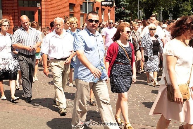 Procesja Bożego Ciała w sanktuarium pw. św Antoniego Padewskiego [19.06.2014] - zdjęcie #59 - eOstroleka.pl