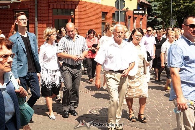 Procesja Bożego Ciała w sanktuarium pw. św Antoniego Padewskiego [19.06.2014] - zdjęcie #58 - eOstroleka.pl